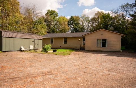 Photo of 3067 Johnstown Utica Road, Johnstown, OH 43031 (MLS # 225036609)