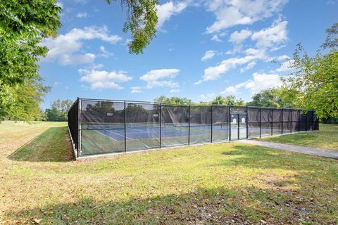 Tiny photo for 2260 Tournament Way, Grove City, OH 43123 (MLS # 225041087)