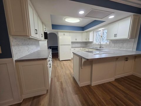 Photo of 5910 Rock Hill Road, Columbus, OH 43213 (MLS # 226008618)