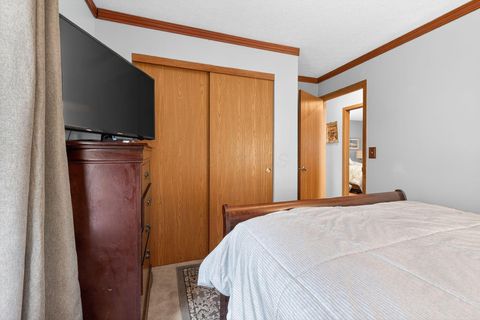Tiny photo for 4148 Panorama Drive, Columbus, OH 43230 (MLS # 226014670)