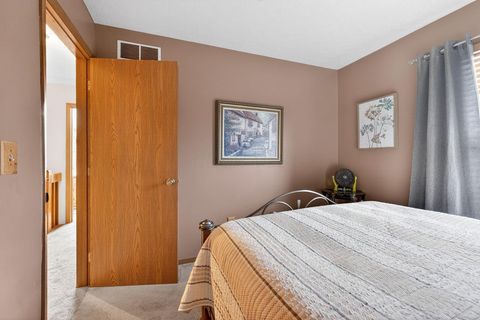 Tiny photo for 4148 Panorama Drive, Columbus, OH 43230 (MLS # 226014670)
