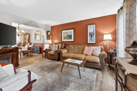 Tiny photo for 4148 Panorama Drive, Columbus, OH 43230 (MLS # 226014670)