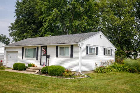 Homes For Sale - 200 Chandler Avenue #A<br/> Madison County, London, OH 43140