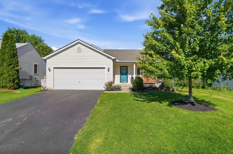 Photo of 152 Rome Drive, Pataskala, OH 43062 (MLS # 226020501)