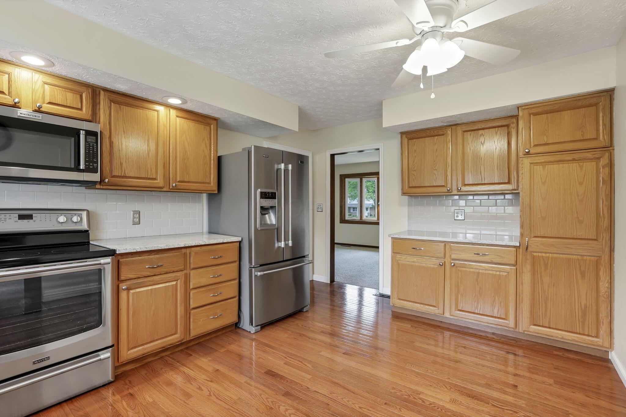 8880 Chevington Court, Pickerington, Ohio image 12
