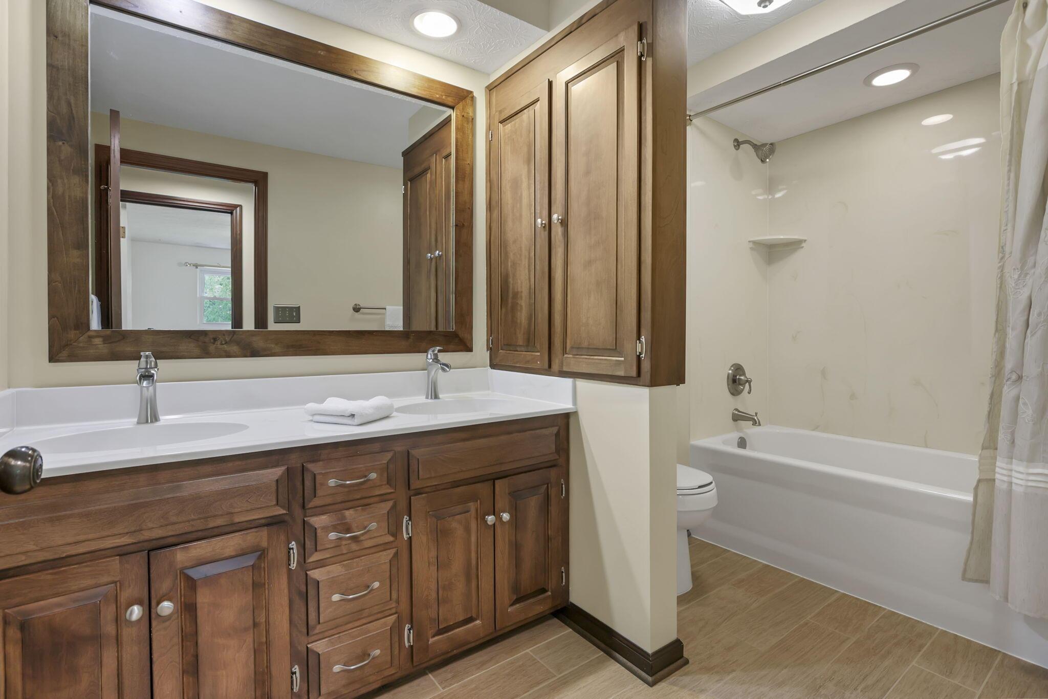 8880 Chevington Court, Pickerington, Ohio image 34