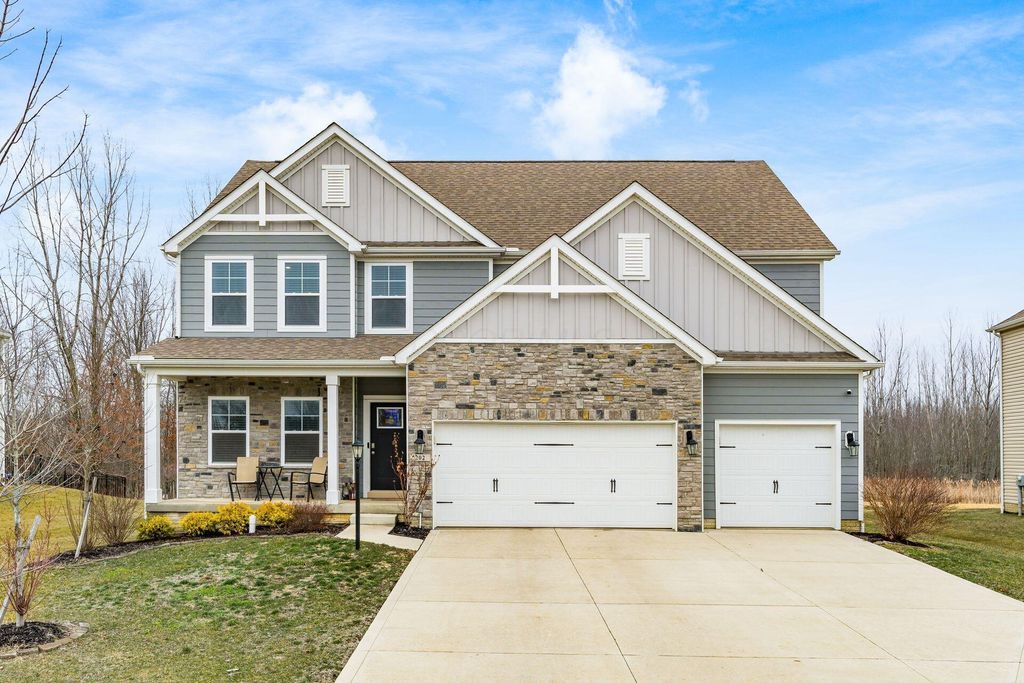 Photo of 202 Deanscroft Drive, Pickerington, OH 43147 (MLS # 226013571)