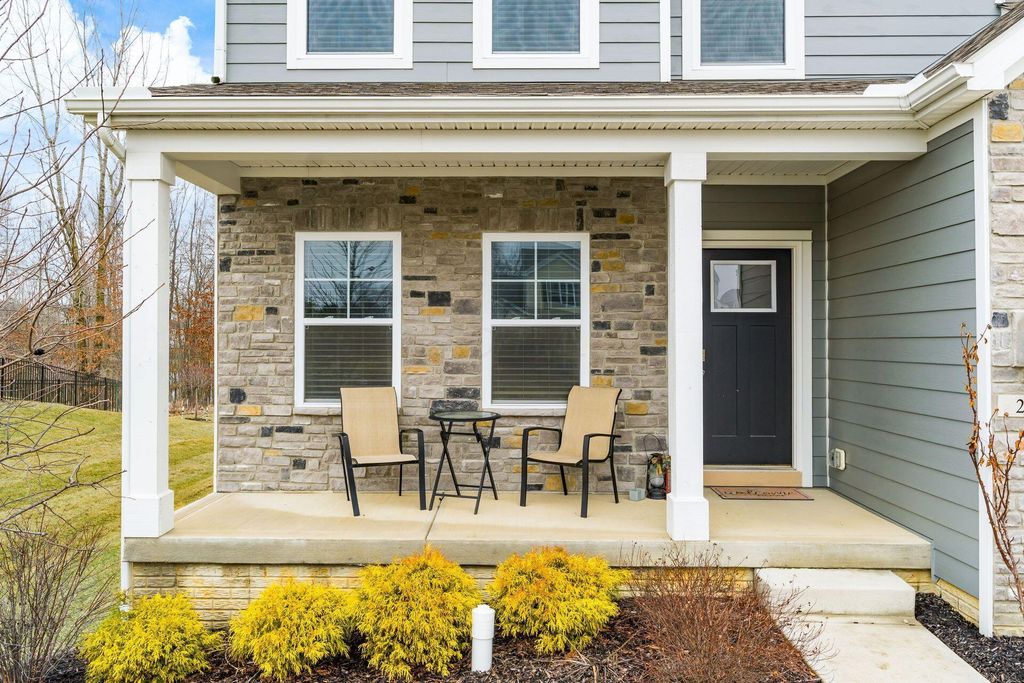 Photo of 202 Deanscroft Drive, Pickerington, OH 43147 (MLS # 226013571)