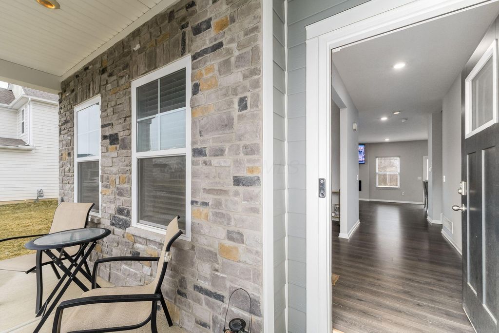 Photo of 202 Deanscroft Drive, Pickerington, OH 43147 (MLS # 226013571)