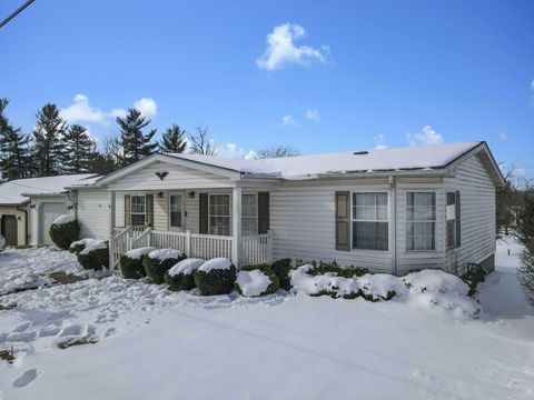 Photo of 104 Vine Street, New Lexington, OH 43764 (MLS # 226003599)