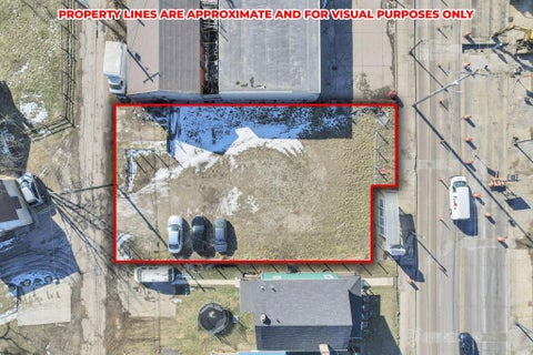 Photo of 2310 Cleveland Avenue, Columbus, OH 43211 (MLS # 226039122)