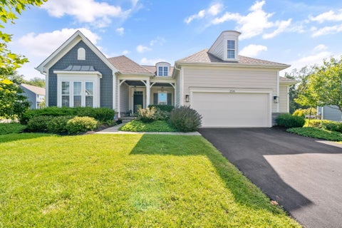 Photo of 2596 Clemton Park E, Blacklick, OH 43004 (MLS # 226037222)