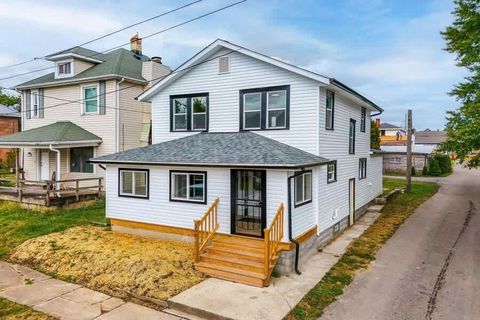 Photo of 350 Mary Street, Marion, OH 43302 (MLS # 226003315)