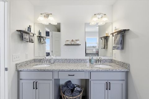 Tiny photo for 528 Golden Pond Avenue, Johnstown, OH 43031 (MLS # 226002937)