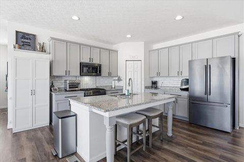 Tiny photo for 528 Golden Pond Avenue, Johnstown, OH 43031 (MLS # 226002937)