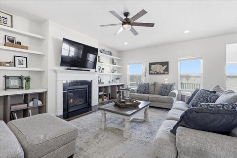 Tiny photo for 528 Golden Pond Avenue, Johnstown, OH 43031 (MLS # 226002937)