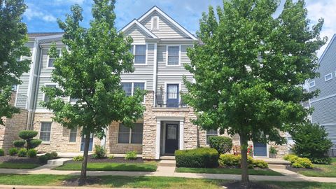 Photo of 5930 Winberry Creek Drive 1107 #1107, Dublin, OH 43016 (MLS # 225029725)