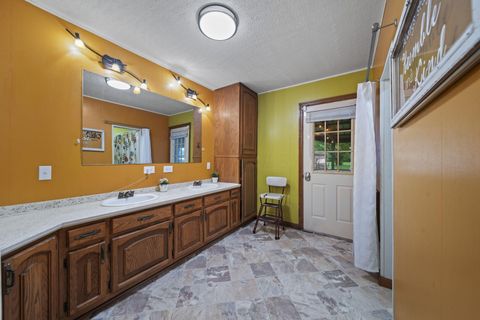 Tiny photo for 6732 London Groveport Road, Grove City, OH 43123 (MLS # 226014040)