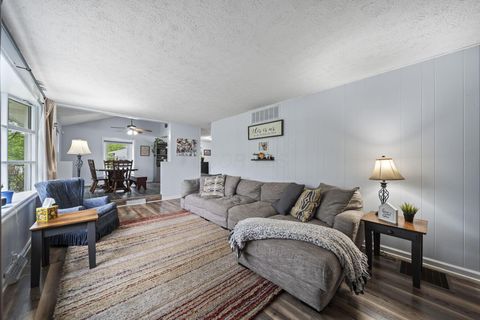 Tiny photo for 6732 London Groveport Road, Grove City, OH 43123 (MLS # 226014040)