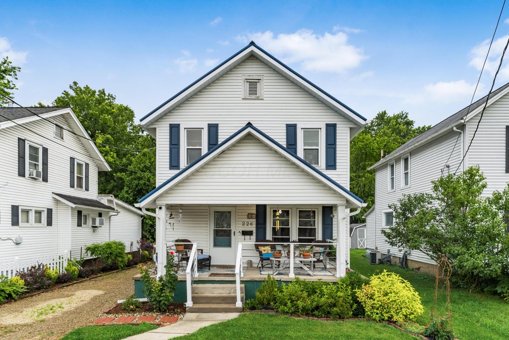 Photo of 226 Cambria Street, Newark, OH 43055 (MLS # 226023047)