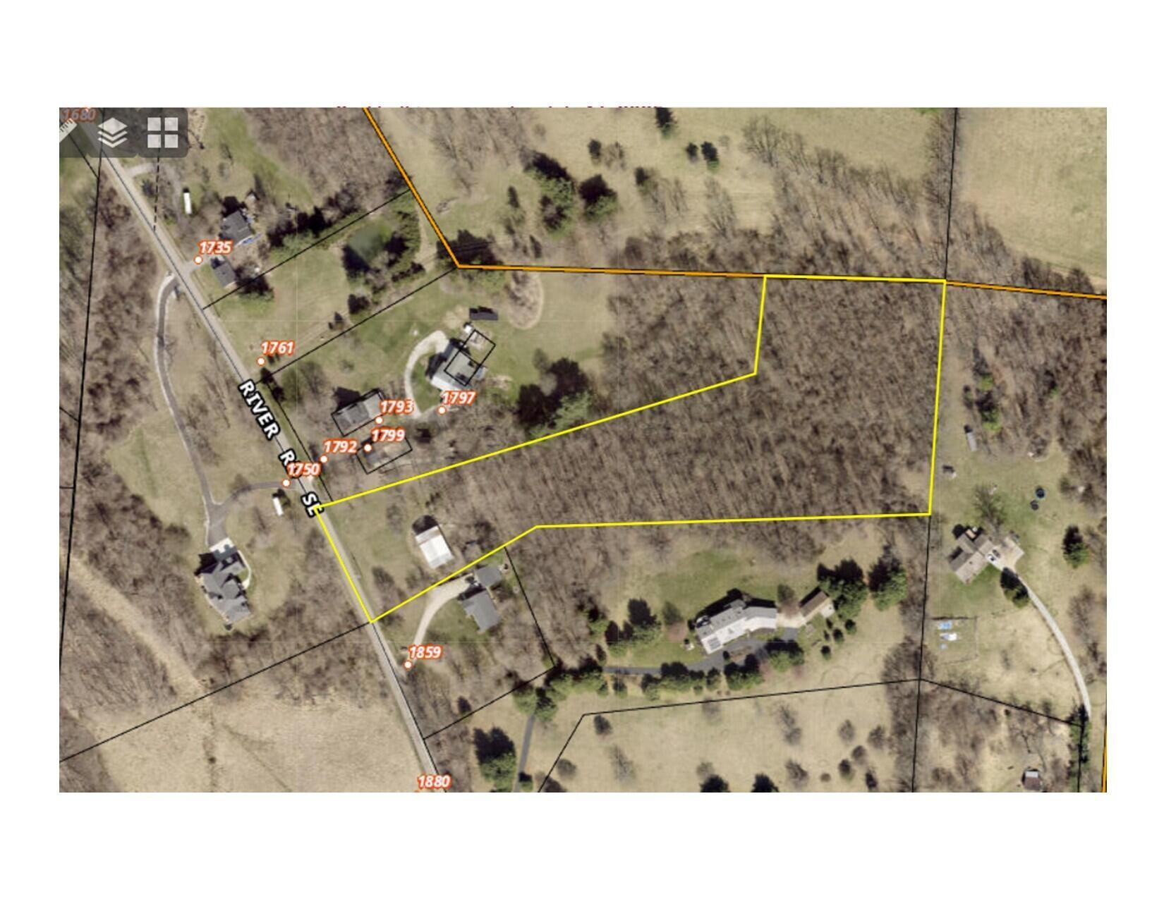 1801 River Road, Granville, Ohio image 1