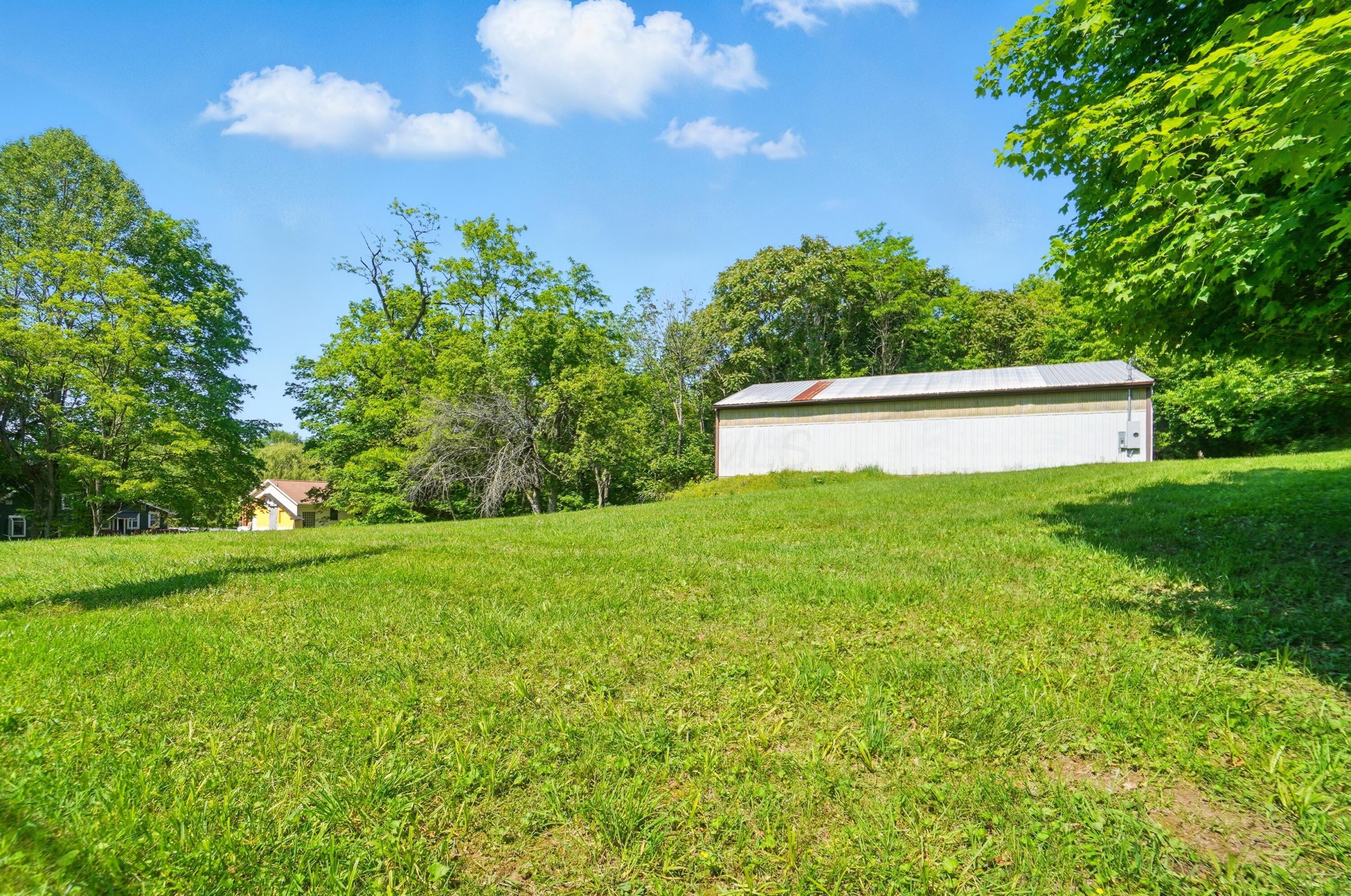1801 River Road, Granville, Ohio image 9