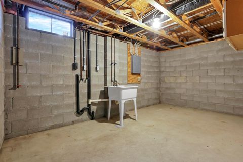 Tiny photo for 2540 Dahlia Way 26D #26D, Columbus, OH 43235 (MLS # 225045403)