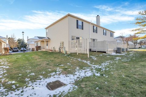 Tiny photo for 2540 Dahlia Way 26D #26D, Columbus, OH 43235 (MLS # 225045403)