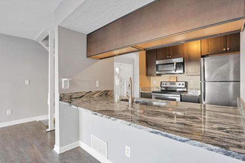 Tiny photo for 2540 Dahlia Way 26D #26D, Columbus, OH 43235 (MLS # 225045403)