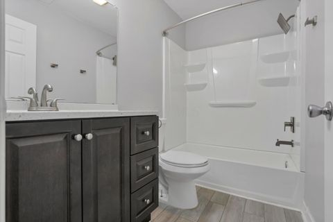 Tiny photo for 2540 Dahlia Way 26D #26D, Columbus, OH 43235 (MLS # 225045403)