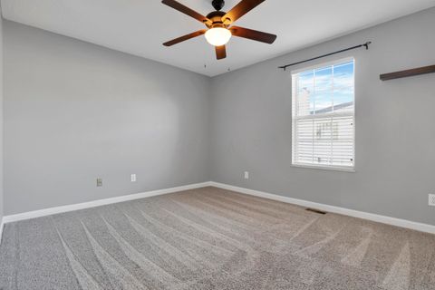 Tiny photo for 2540 Dahlia Way 26D #26D, Columbus, OH 43235 (MLS # 225045403)