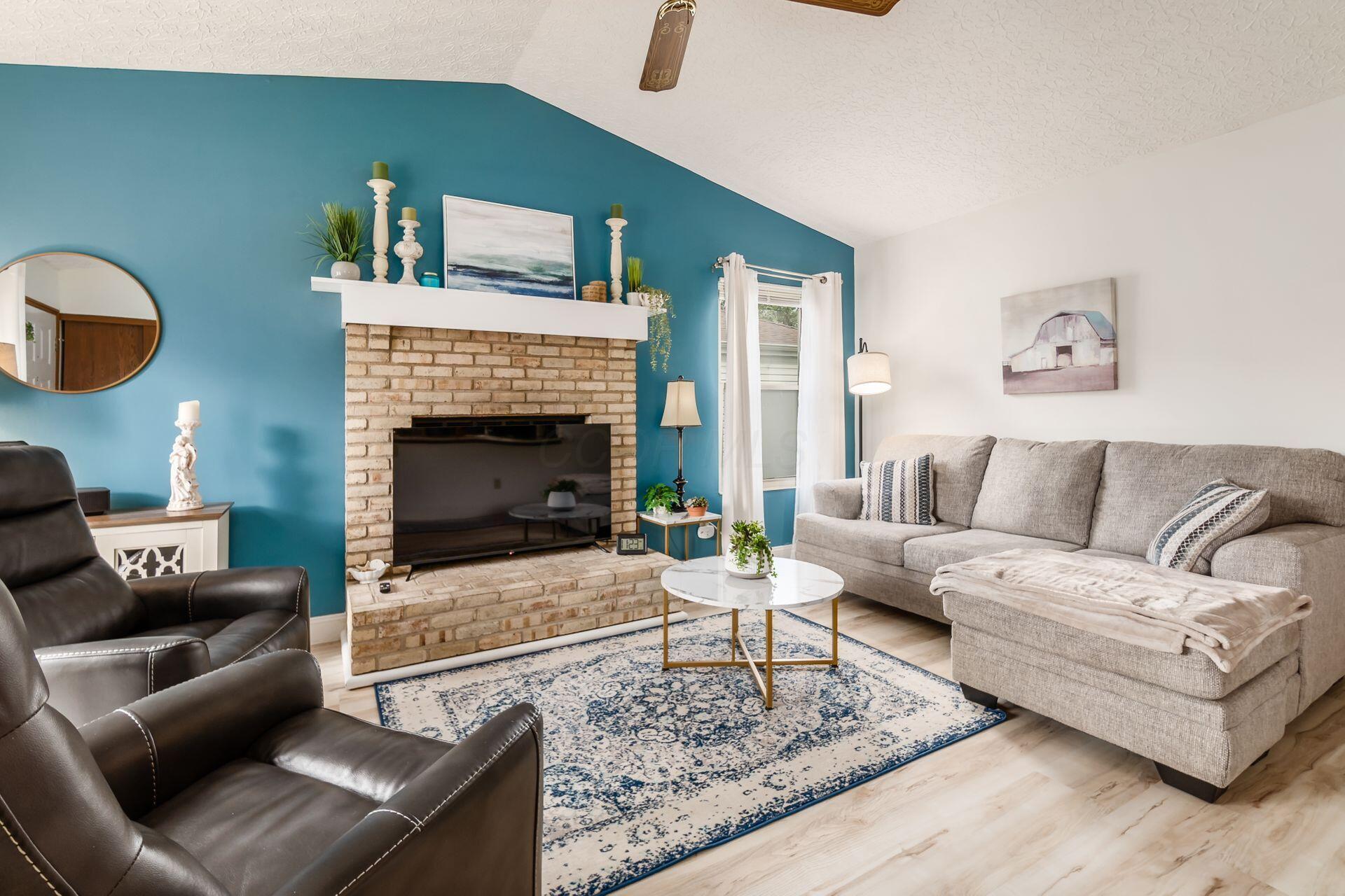 3188 Heatherside Drive, Dublin, Ohio image 4