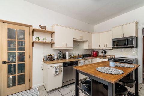 Tiny photo for 185 N 10th Street, Newark, OH 43055 (MLS # 226002729)