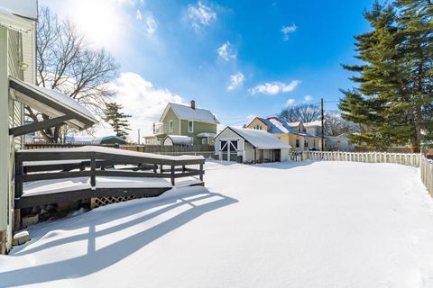 Tiny photo for 185 N 10th Street, Newark, OH 43055 (MLS # 226002729)