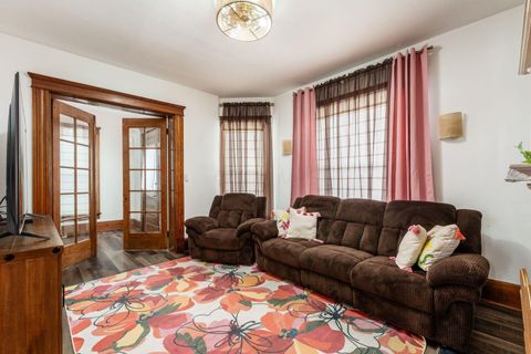 Tiny photo for 185 N 10th Street, Newark, OH 43055 (MLS # 226002729)