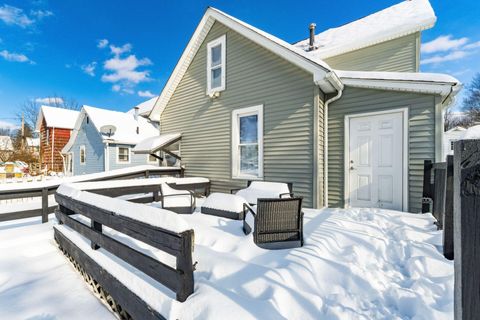 Tiny photo for 185 N 10th Street, Newark, OH 43055 (MLS # 226002729)