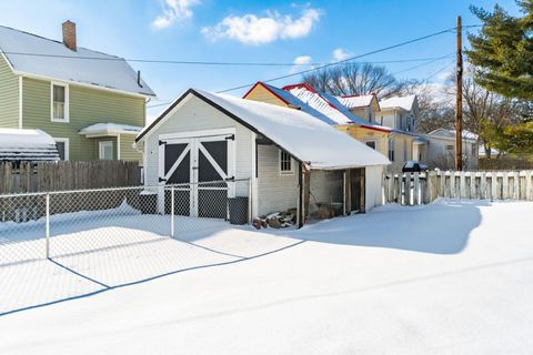 Tiny photo for 185 N 10th Street, Newark, OH 43055 (MLS # 226002729)