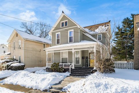 Tiny photo for 185 N 10th Street, Newark, OH 43055 (MLS # 226002729)