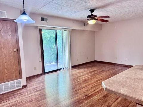 Tiny photo for 5970 Sharon Woods Boulevard 200 #200, Columbus, OH 43229 (MLS # 226020877)