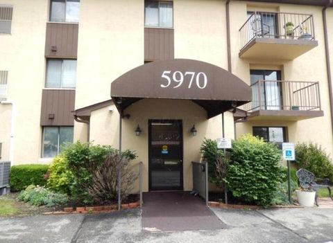 Photo of 5970 Sharon Woods Boulevard 200 #200, Columbus, OH 43229 (MLS # 226020877)