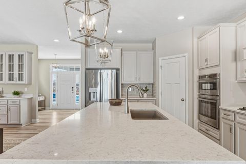 Tiny photo for 5552 Jessica Lane W, Powell, OH 43065 (MLS # 226003234)