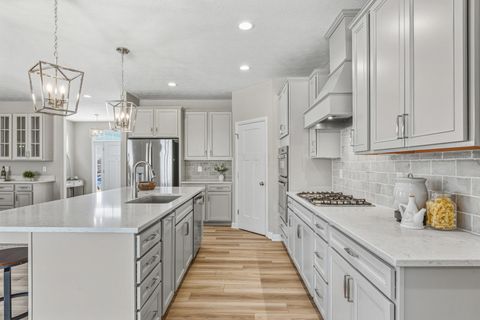 Tiny photo for 5552 Jessica Lane W, Powell, OH 43065 (MLS # 226003234)