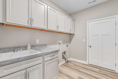 Tiny photo for 5552 Jessica Lane W, Powell, OH 43065 (MLS # 226003234)