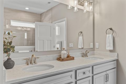 Tiny photo for 5552 Jessica Lane W, Powell, OH 43065 (MLS # 226003234)