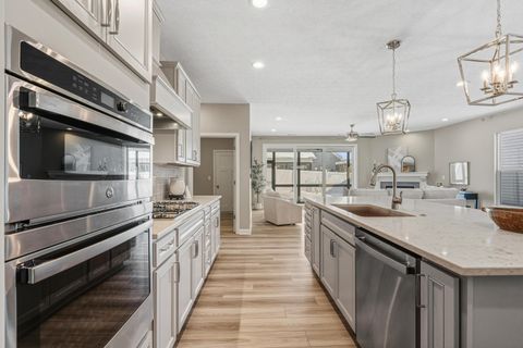 Tiny photo for 5552 Jessica Lane W, Powell, OH 43065 (MLS # 226003234)