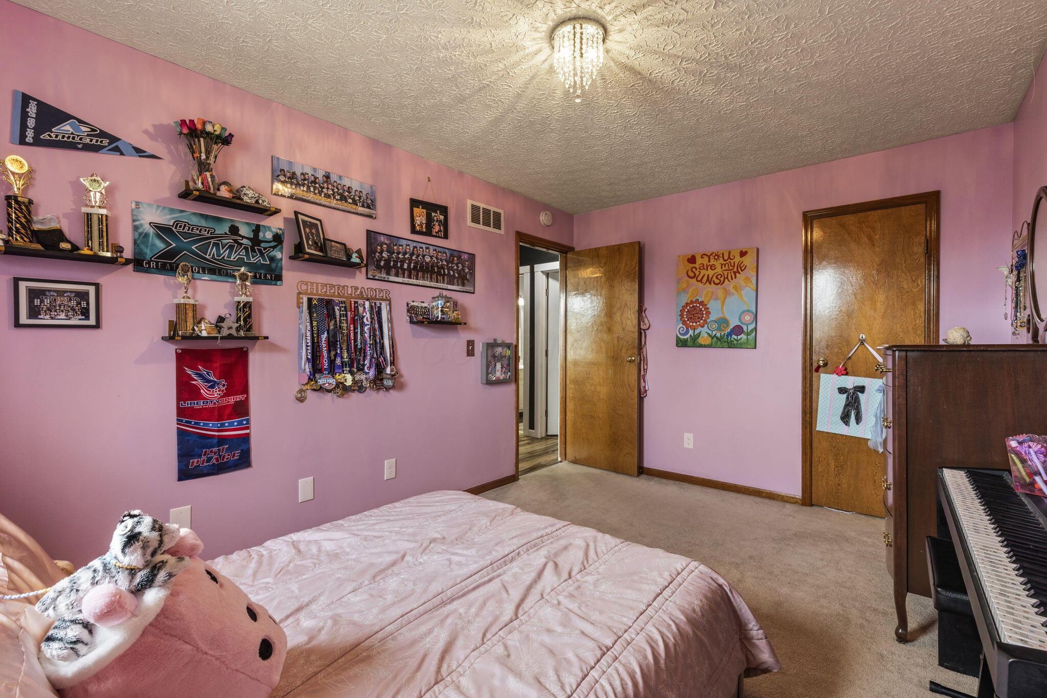 1429 River Trail Drive, Grove City, Ohio image 35