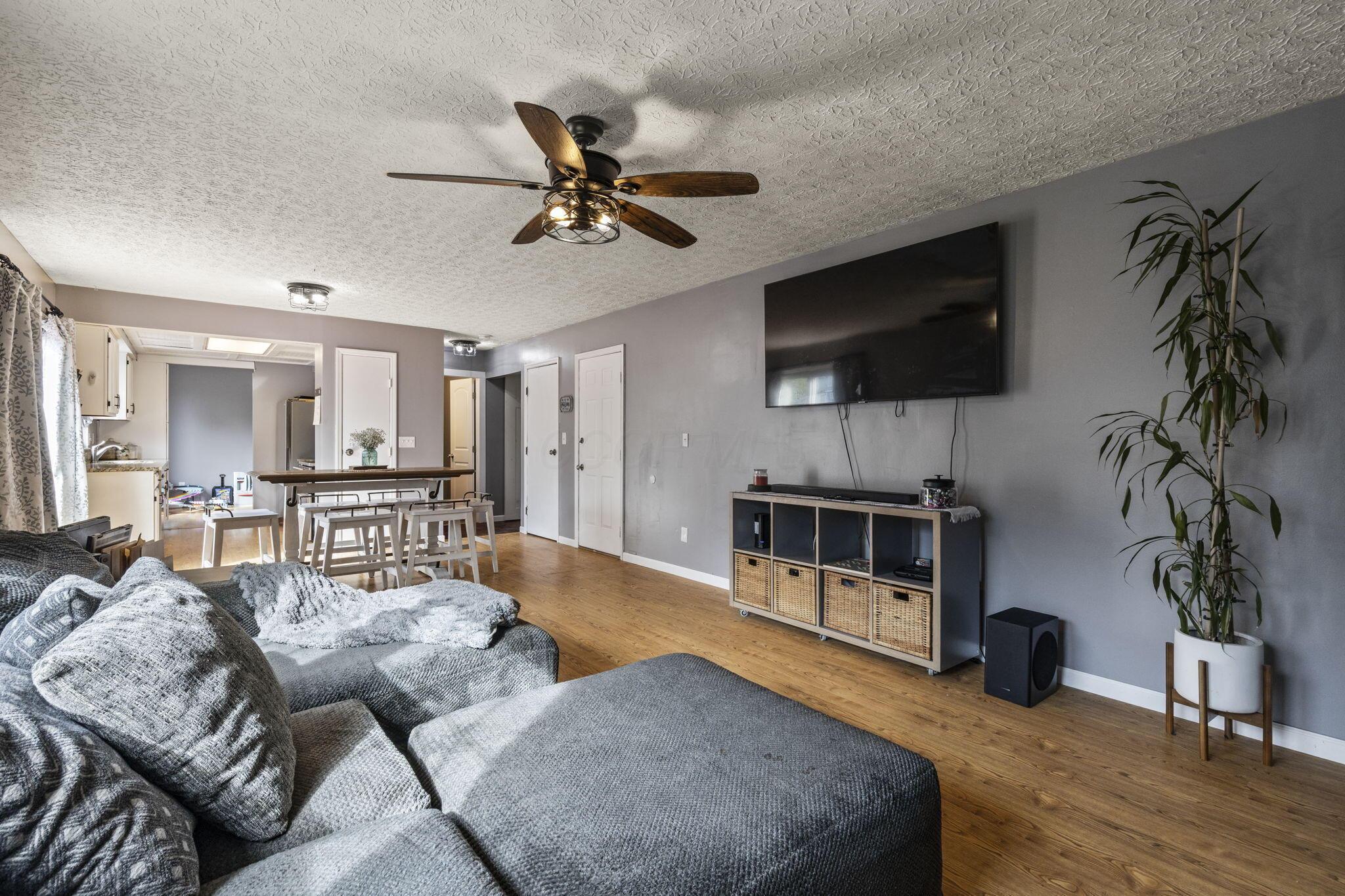 1429 River Trail Drive, Grove City, Ohio image 18