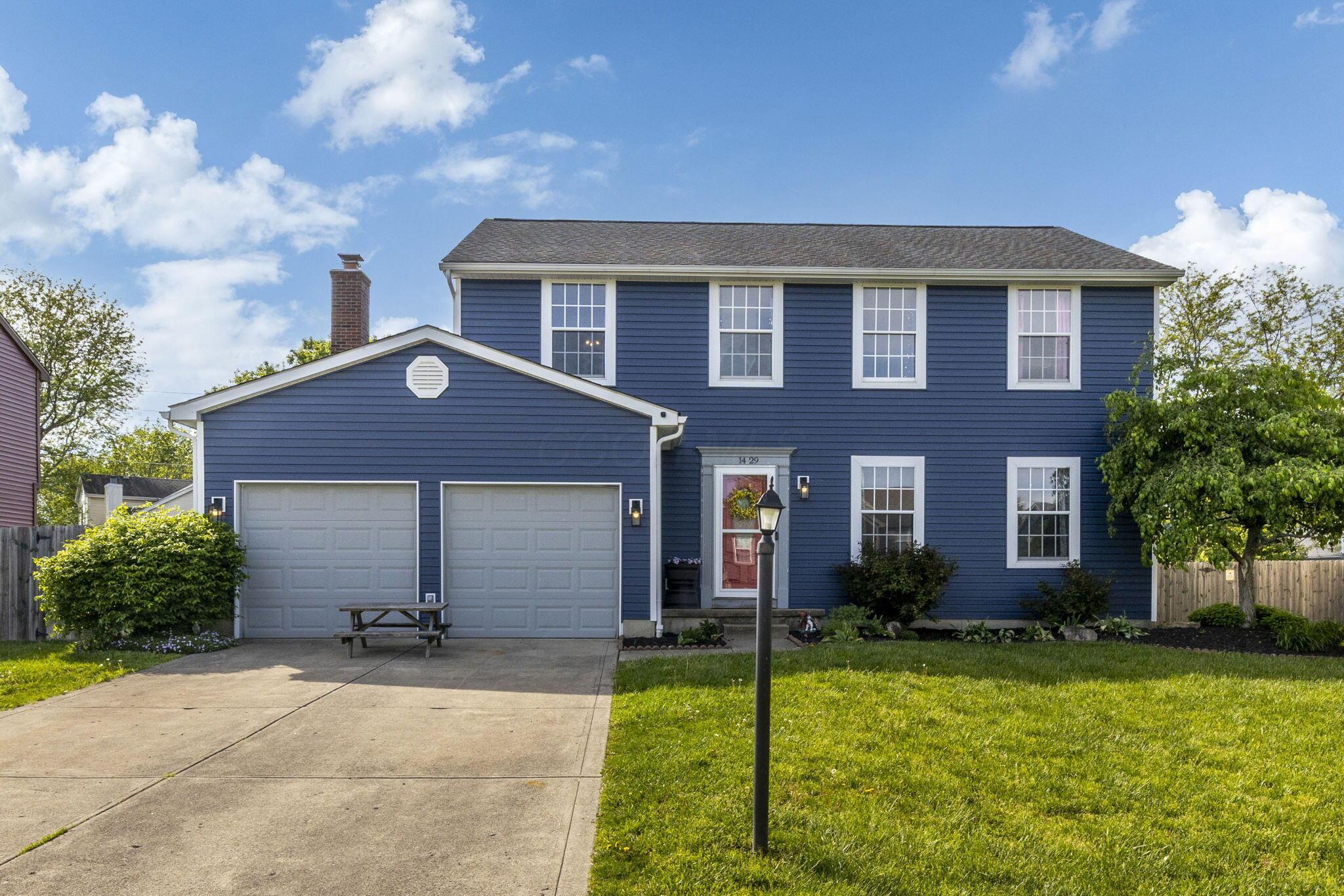 1429 River Trail Drive, Grove City, Ohio image 1