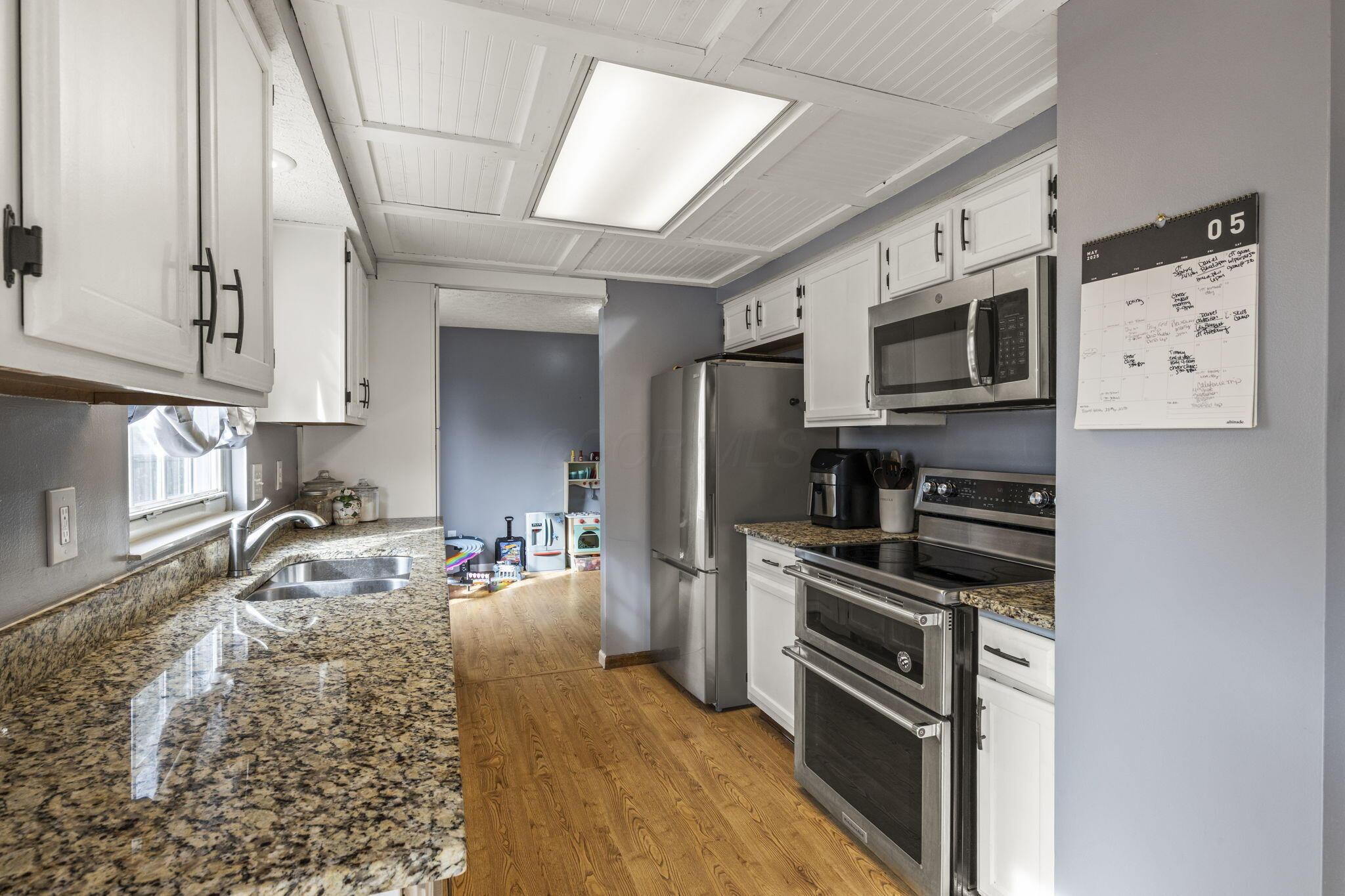 1429 River Trail Drive, Grove City, Ohio image 21