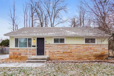 Photo of 3622 Washburn Street, Columbus, OH 43213 (MLS # 225046030)